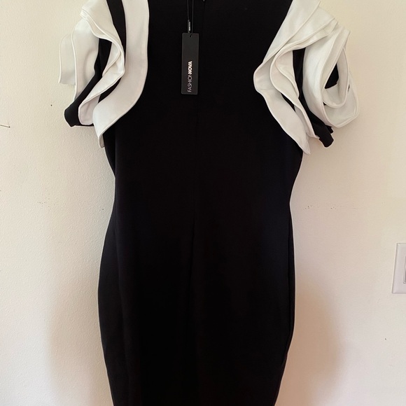 BLACK ROSE DRESS - Picture 6 of 6